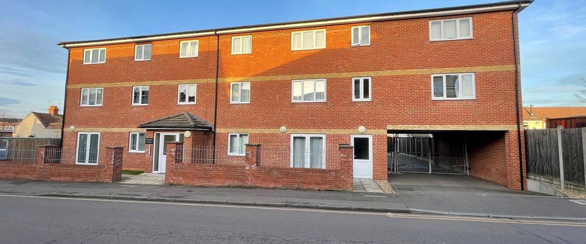 1 bedroom apartment to rent Empress Road, Luton, Bedfordshire, LU3 - Photo 1