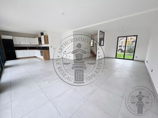 Location Maison 6 pièces 124 m2 à Angervilliers - Photo 1