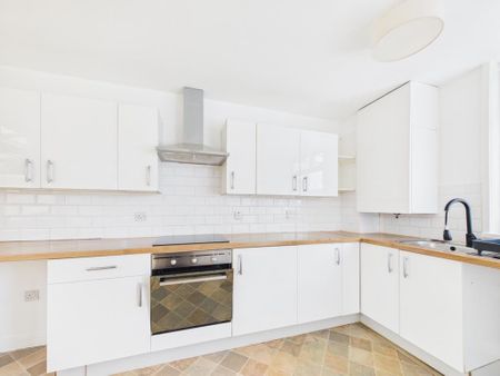 3 bedroom terraced house to rent - Photo 3