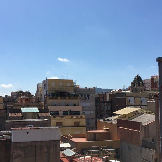 Piso de alquiler en Vila de Gràcia - Photo 1