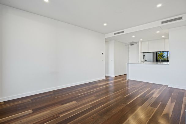 Do not miss this gem! 2 bed 2 bath & 2 car spaces - Photo 1