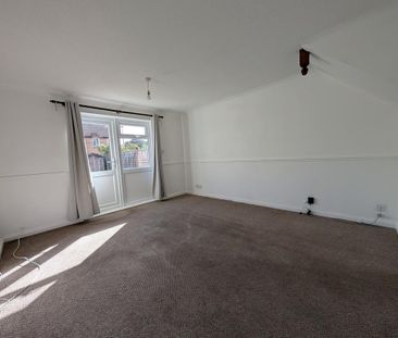 2 bedroom semi-detached house to rent - Photo 3