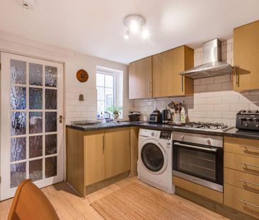 2 bedroom semi-detached house to rent - Photo 4