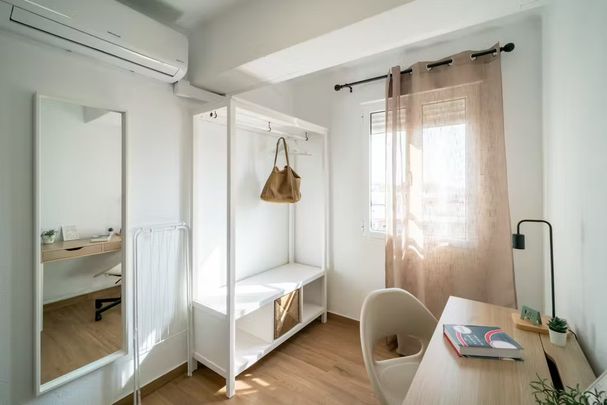 Avinguda del Primat Reig, Valencia, Valencian Community 46010 - Photo 1