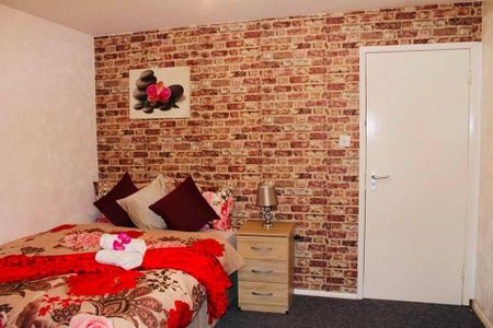 1 bedroom in a house share to rent - Photo 3