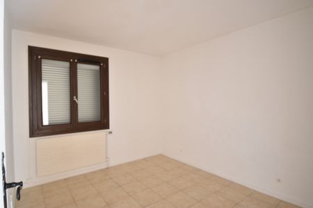 Location Appartement 3 pièces 57m² FREJUS 83600 - Photo 4