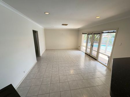 Massive Family Home with a Pool in Hannans! - Photo 3