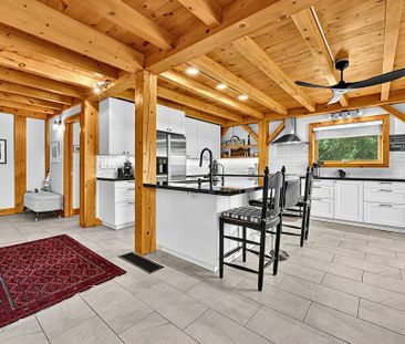 For Lease - 66 Islandview Crescent, Wasaga Beach, Ontario - Photo 1