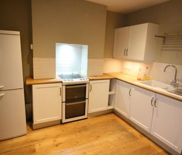 2 bedroom terraced house to rent - Photo 5