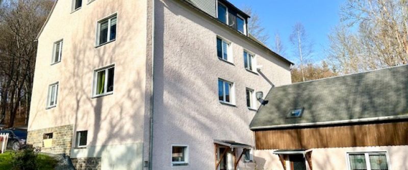 Komplett möbliert - 2-Raum-Dachgeschosswohnung - ländlich in Thermalbad Wiesenbad - ab sofort! - Photo 1