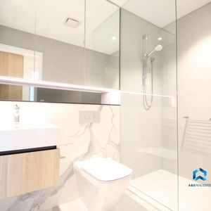 Modern One-Bedroom Plus Study Apartment - Photo 2