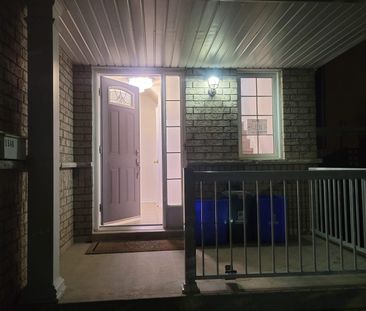 For Lease - 1548 Sarasota Crescent, Oshawa, Ontario - Photo 6