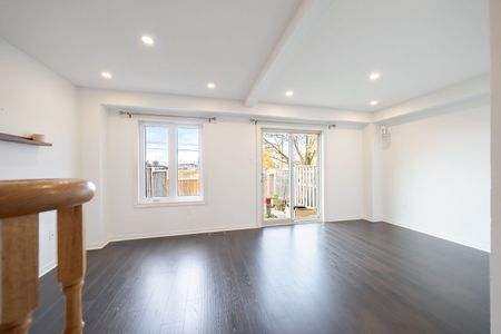 For Lease - 302 COLLEGE Avenue Unit# 117, Guelph, Ontario - Photo 2