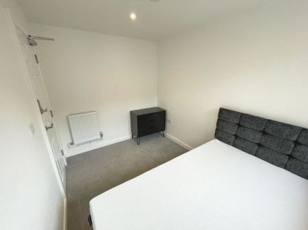 Southgate - Photo 5