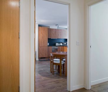 Room in a Shared House, Centenary Plaza, B1 - Photo 6