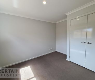 18 Mclean Street, Thornhill Park, Vic 3335 - Photo 4