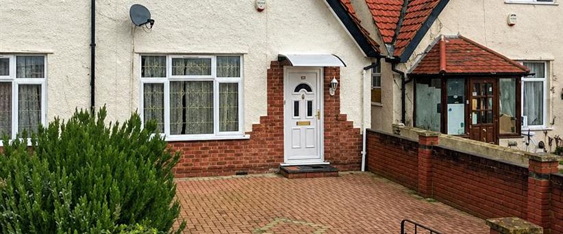 Thornton Avenue, West Drayton UB7, London - Photo 1
