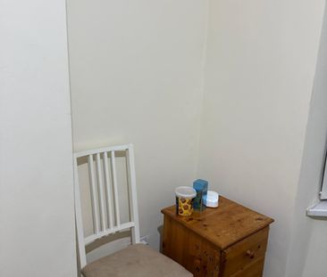 Room in a Shared House, Dobroyd Street, M8 - Photo 4