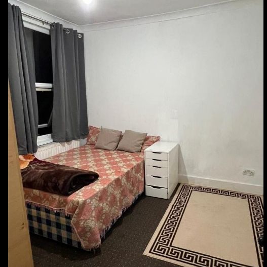 Room in a Shared House, Monega Road, E7 - Photo 1