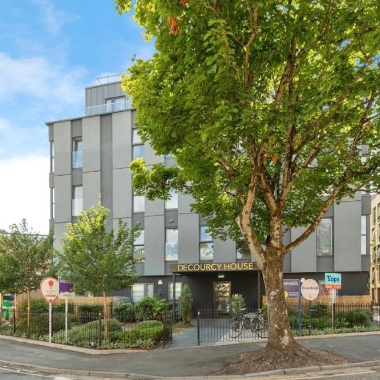 1 Bed Flat, Decouracy House, BS2 - Photo 1