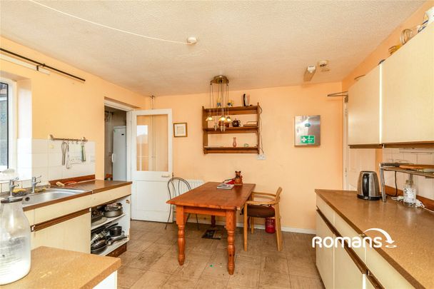6 bedroom terraced to rent - Photo 1