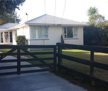 44 Glenmore Avenue, Casebrook, Christchurch City - A Family Favouri... - Photo 2