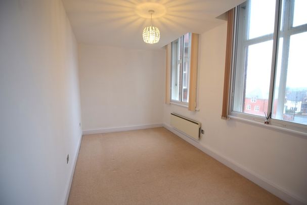 To Let 3 Bed Apartment - Photo 1