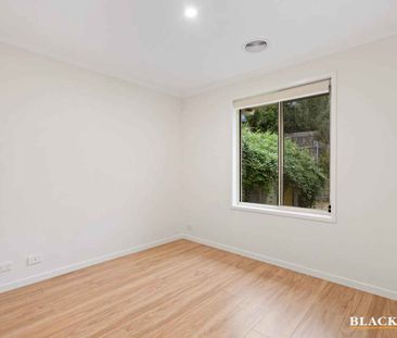 Renovated & Stylish Three Bedroom Home in Macgregor - Photo 3