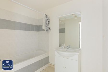 Location Appartement 2 pièces 44m² BAGNOLS SUR CEZE 30200 - Photo 3