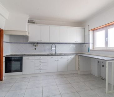 Lisboa, Lisbon 2655-432 - Photo 4