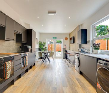 Woodgrange Drive, Southend-On-Sea - Photo 3
