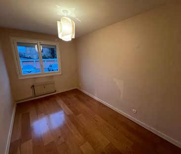 Location Appartement 3 pièces 57m² - Photo 4