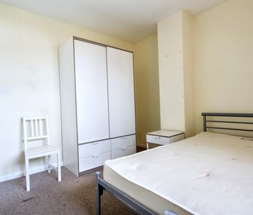 1 Bedroom House / Flat Share to let - Photo 6
