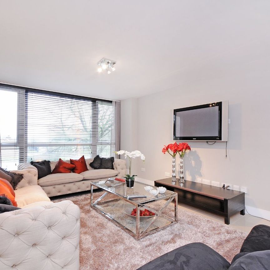 Boydell Court, St. John's Wood, London, NW8 6NG - Photo 1