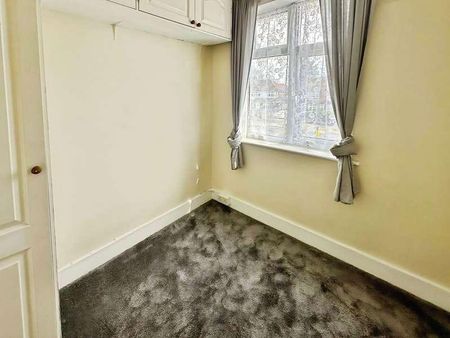 Eastcote Lane, Harrow, HA2 - Photo 4