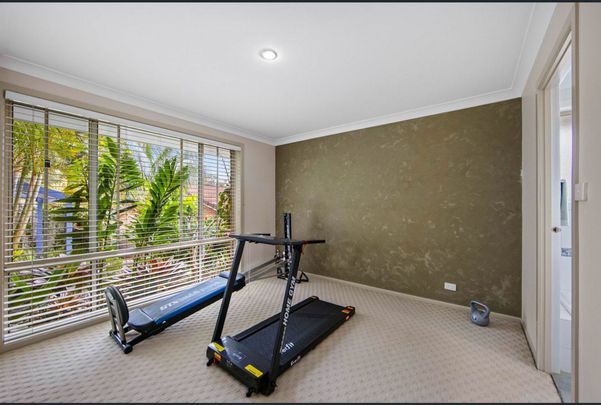 Spacious Secluded Villa - Photo 1