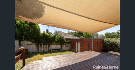 SPACIOUS FAMILY LIVING - Photo 2