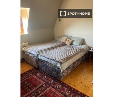 Room for rent in 5-bedroom apartment in Portmarnock, Dublin - Photo 3