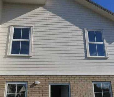 Townhouse - Great Location - Photo 1