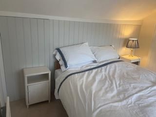 Light & airy double room & cleaner , Brentford TW8 - Photo 1