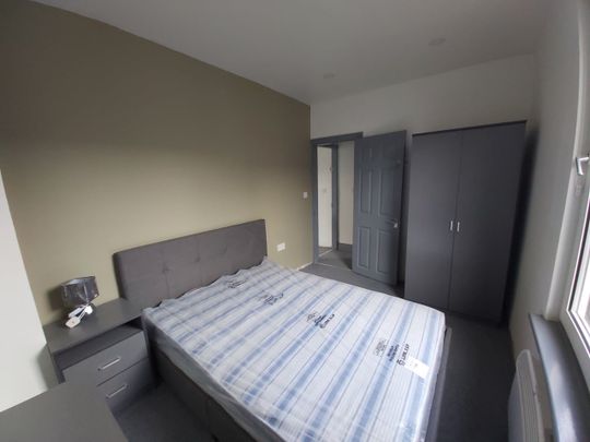 Room in a Shared House, Liverpool, L15 - Photo 1