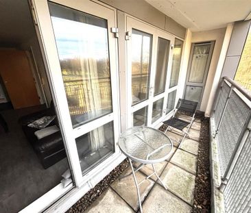 2 bedroom flat to rent - Photo 5