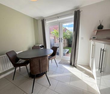 3 Bedroom Detached To Let - Photo 3
