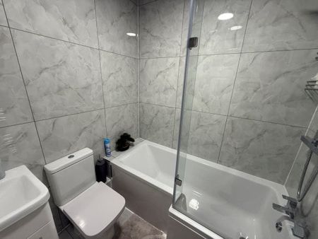 The Martyrs Close, CV3, Property for rent - Photo 4