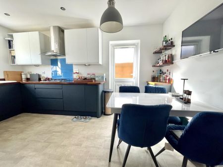 3 bedroom detached house to rent - Photo 5