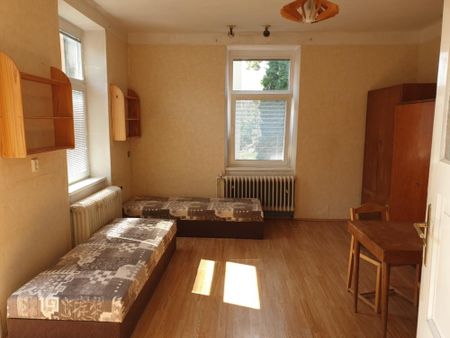 Pronájem bytu 2+1 100 m2 - Fotografie 2