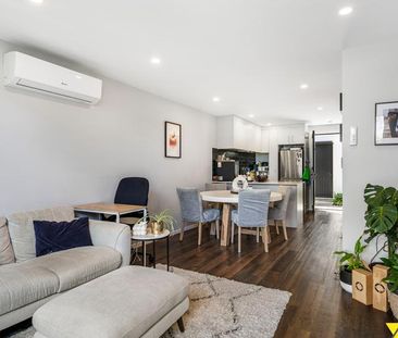 2 Bedroom & 1.5 Bathroom Townhouse in Glen Eden! - Photo 1