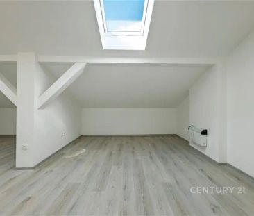 Pronájem útulného podkrovního bytu 1+kk (36,30 m - Photo 5