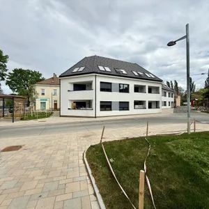 NEU! RUHIGE 1 ZIMMER EG-WOHNUNG MIT EINER LOGGIA NÄHE BADETEICH SÜSSENBRUNN! - Photo 3