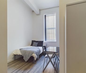 Market Place, Loughborough - INC BILLS OPTION - Photo 1